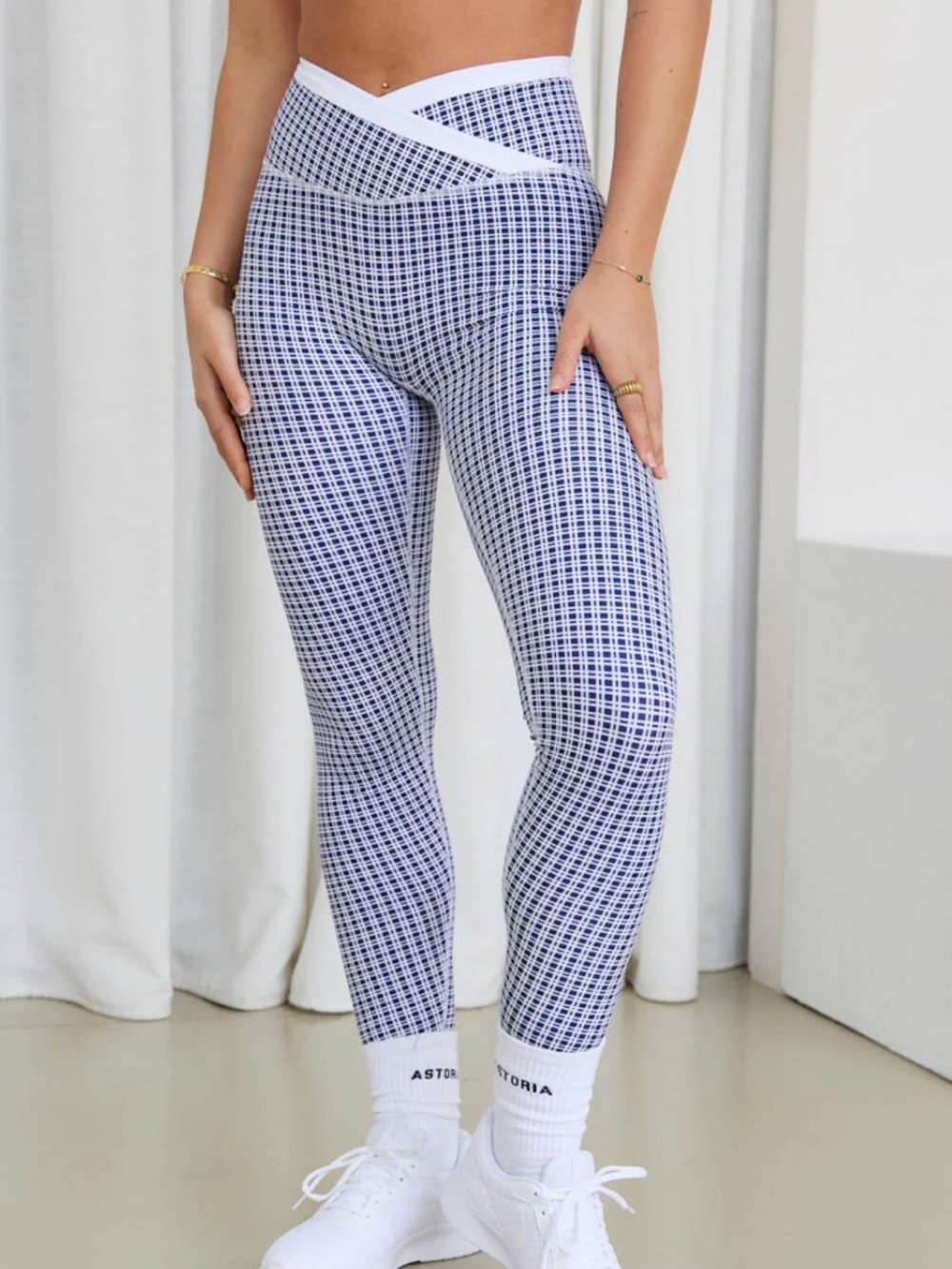 NWT Astoria LUXE BALANCE Crossover Legging in Blue Lattice